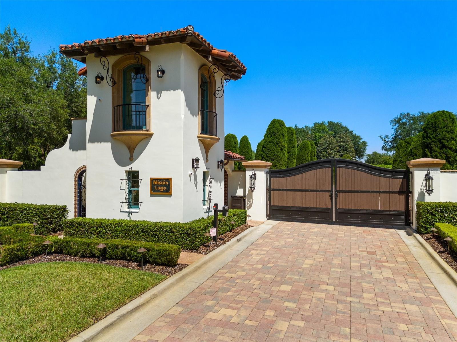 TB8379435 Property Photo