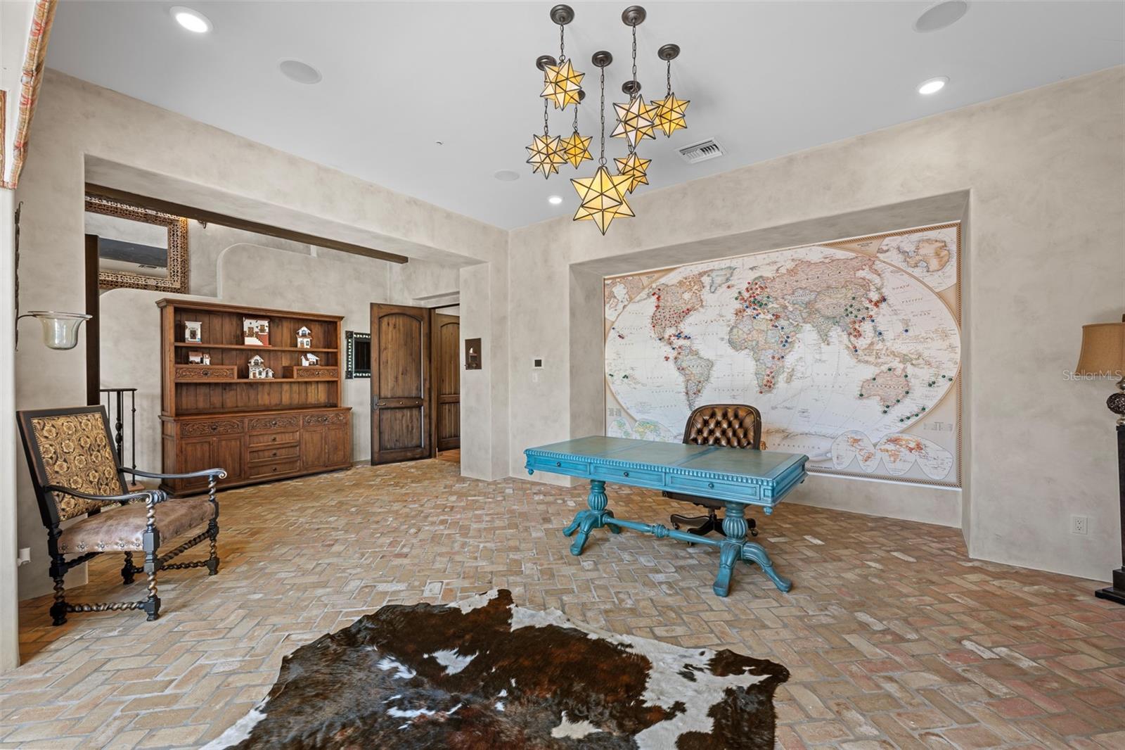 TB8379435 Property Photo