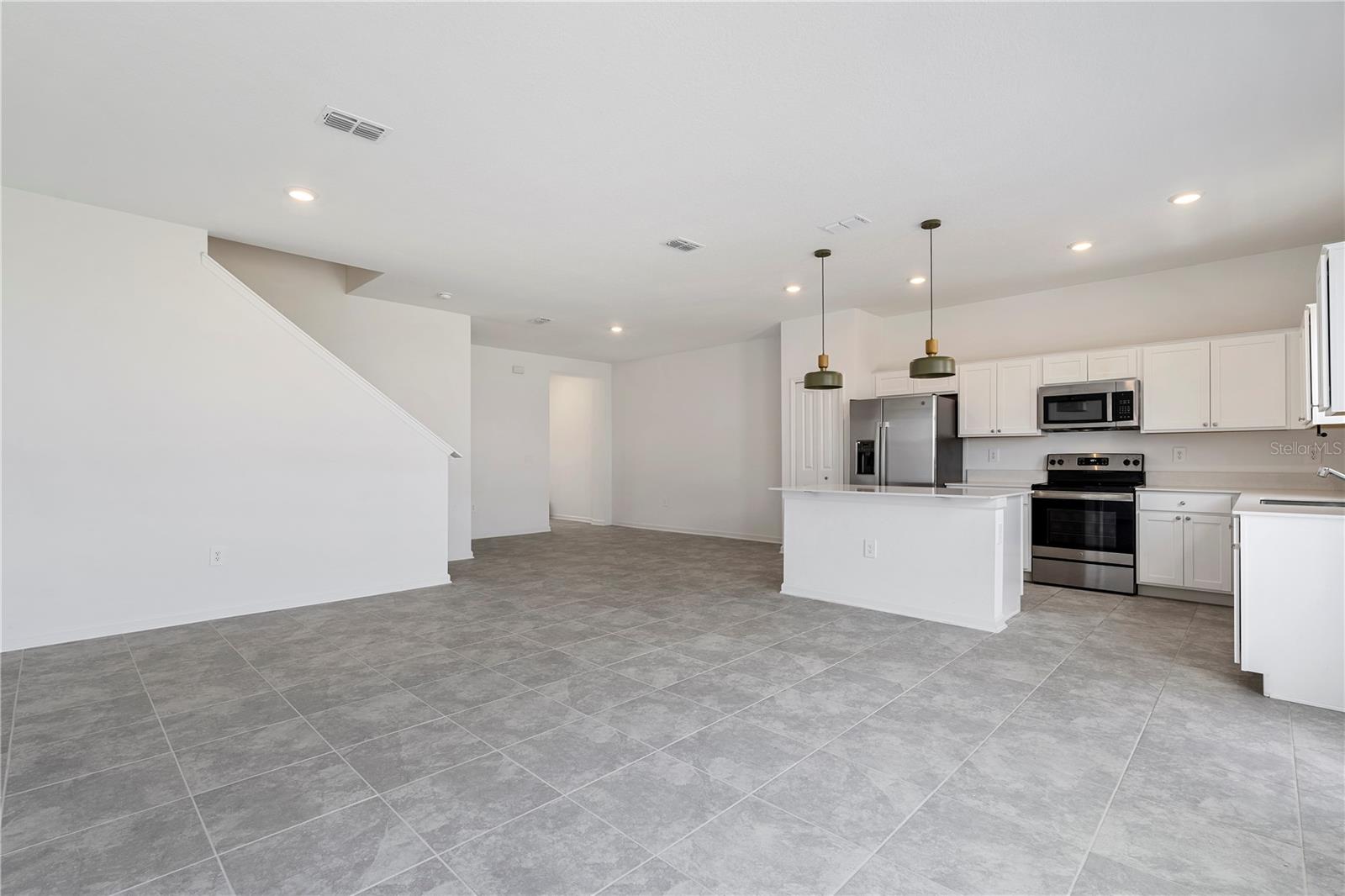 264 NINE IRON DR, DAVENPORT, FL, 33896