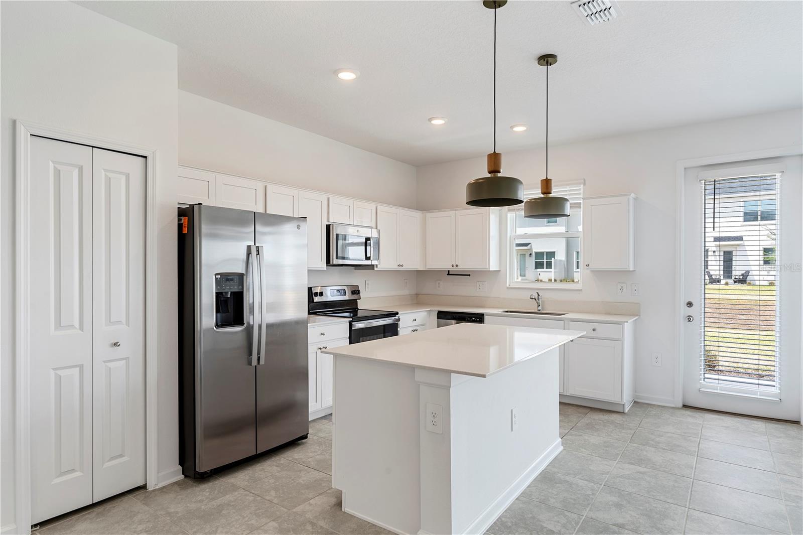 264 NINE IRON DR, DAVENPORT, FL, 33896