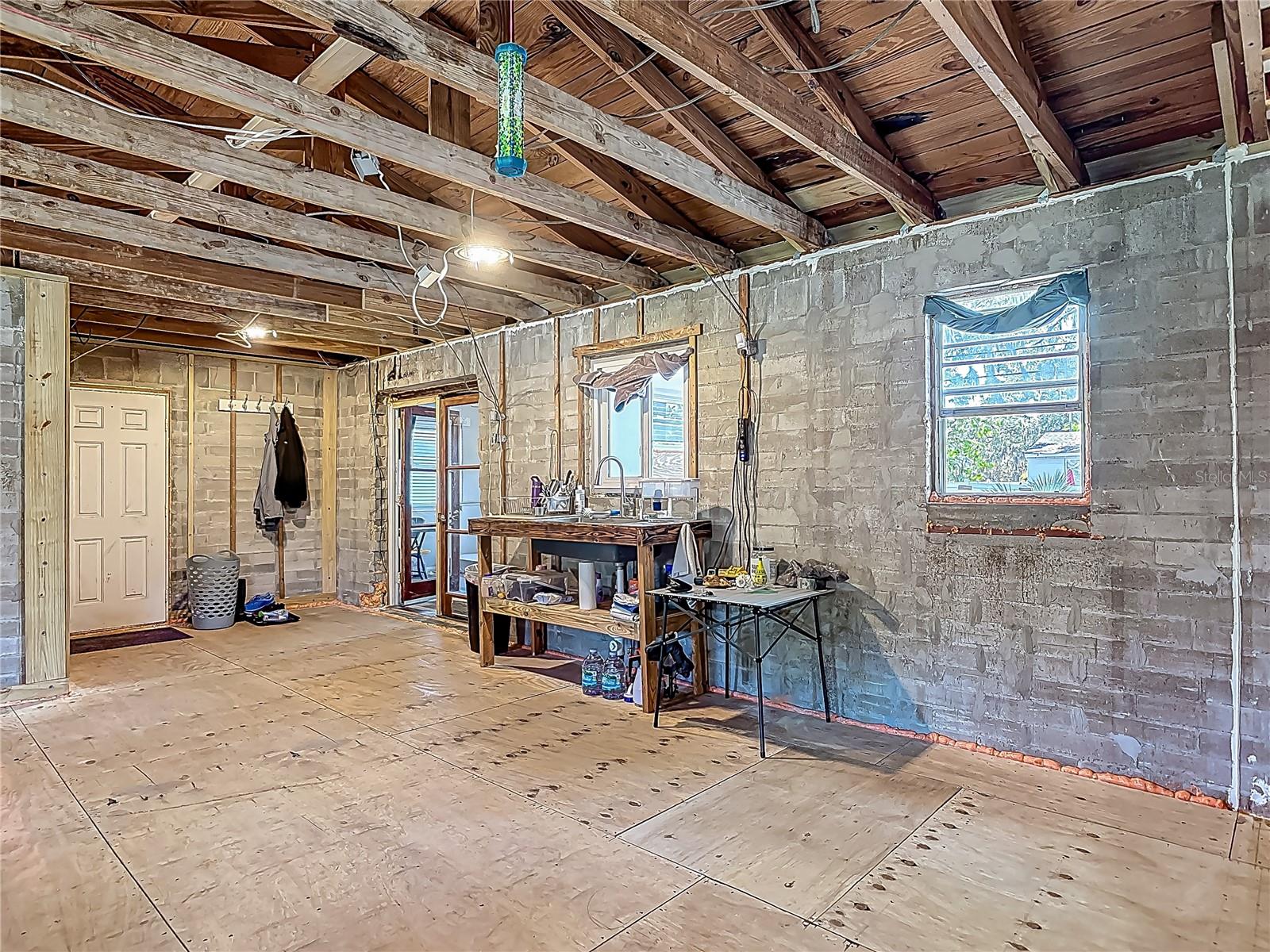 288 N SENECA ST, DAYTONA BEACH, FL, 32114