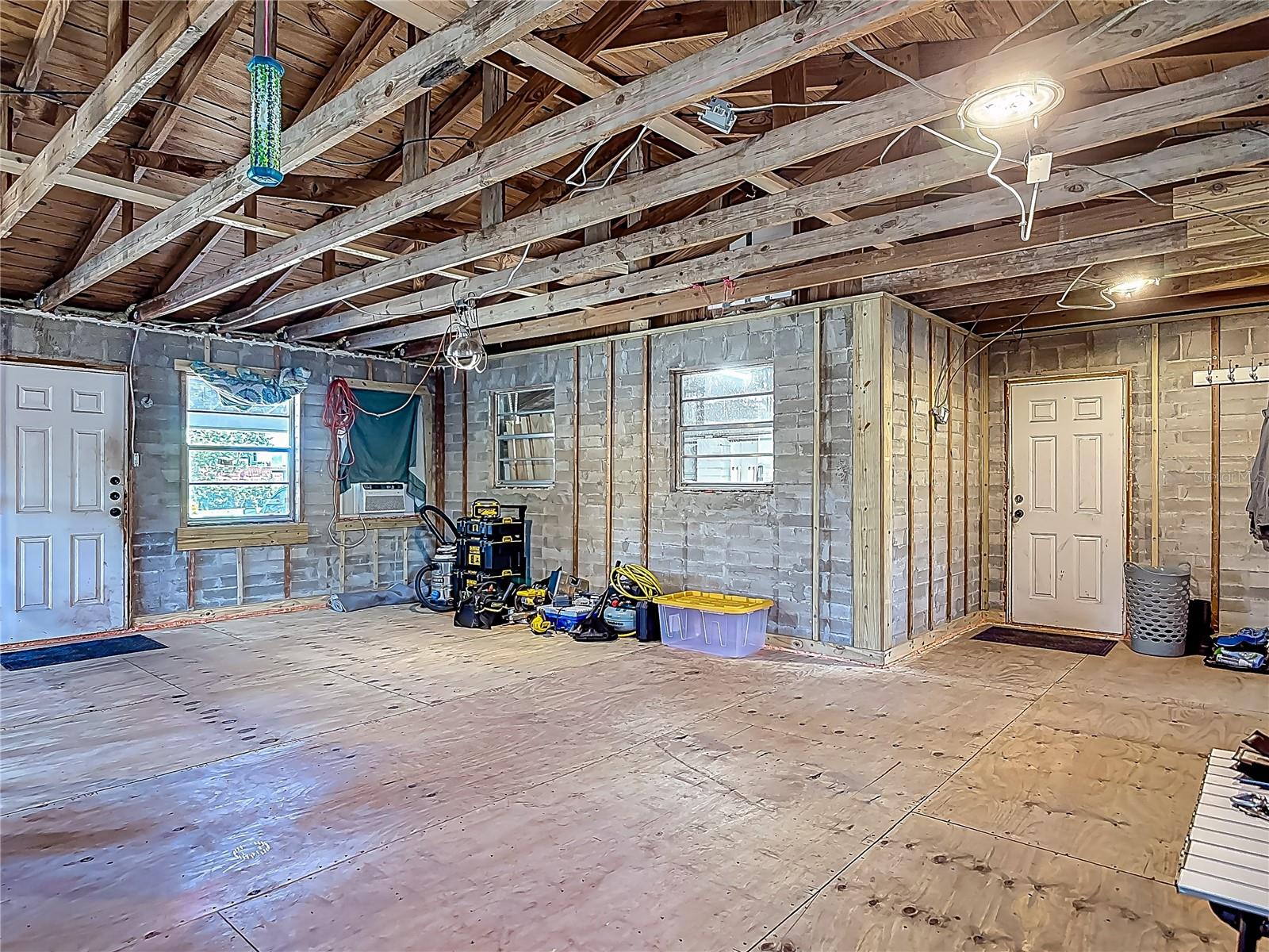 288 N SENECA ST, DAYTONA BEACH, FL, 32114
