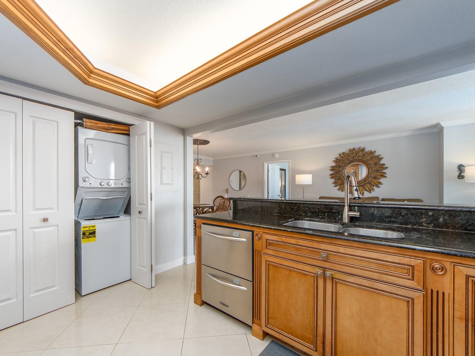 690 ISLAND WAY #1011, CLEARWATER BEACH, FL, 33767