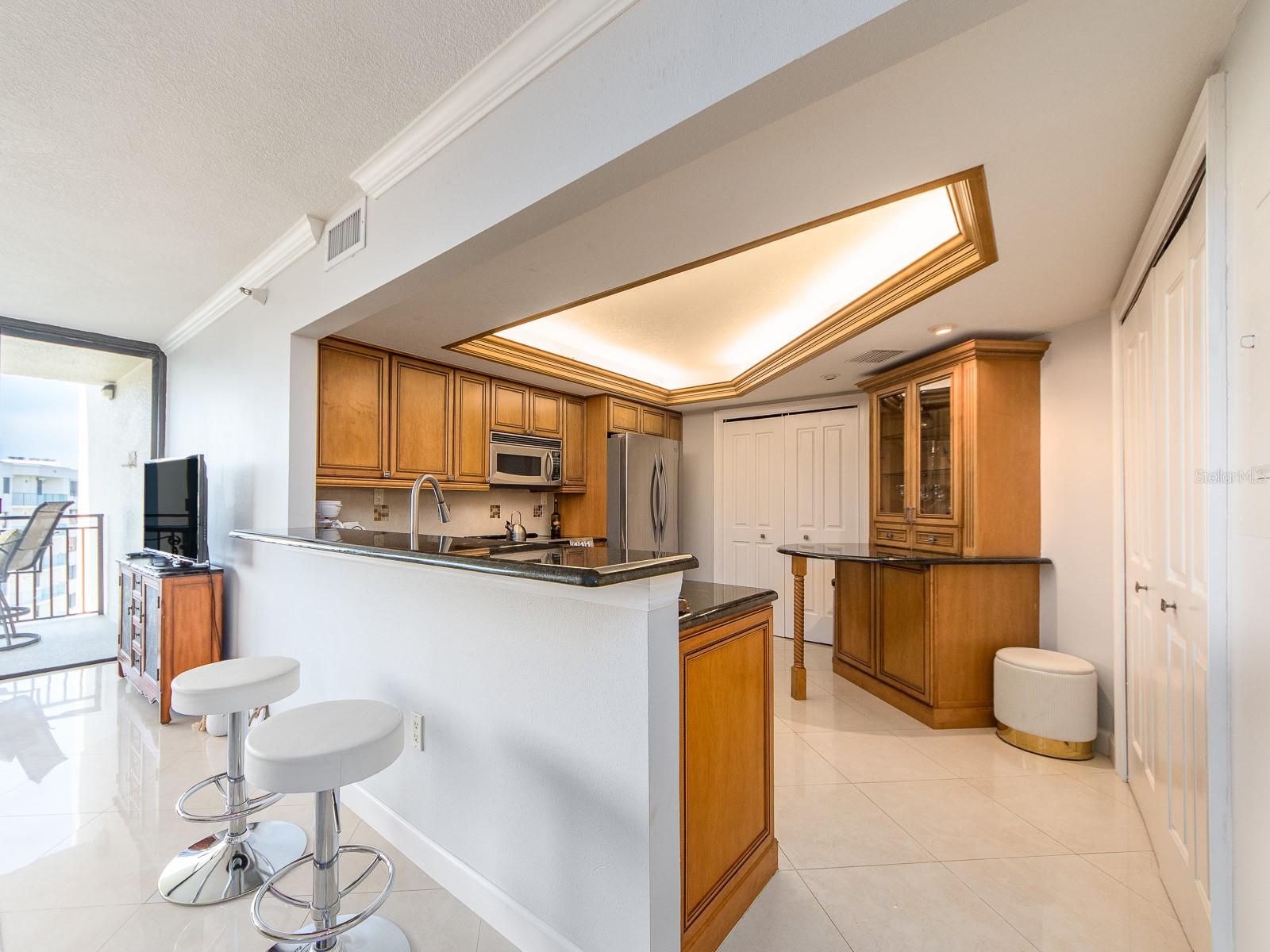 690 ISLAND WAY #1011, CLEARWATER BEACH, FL, 33767