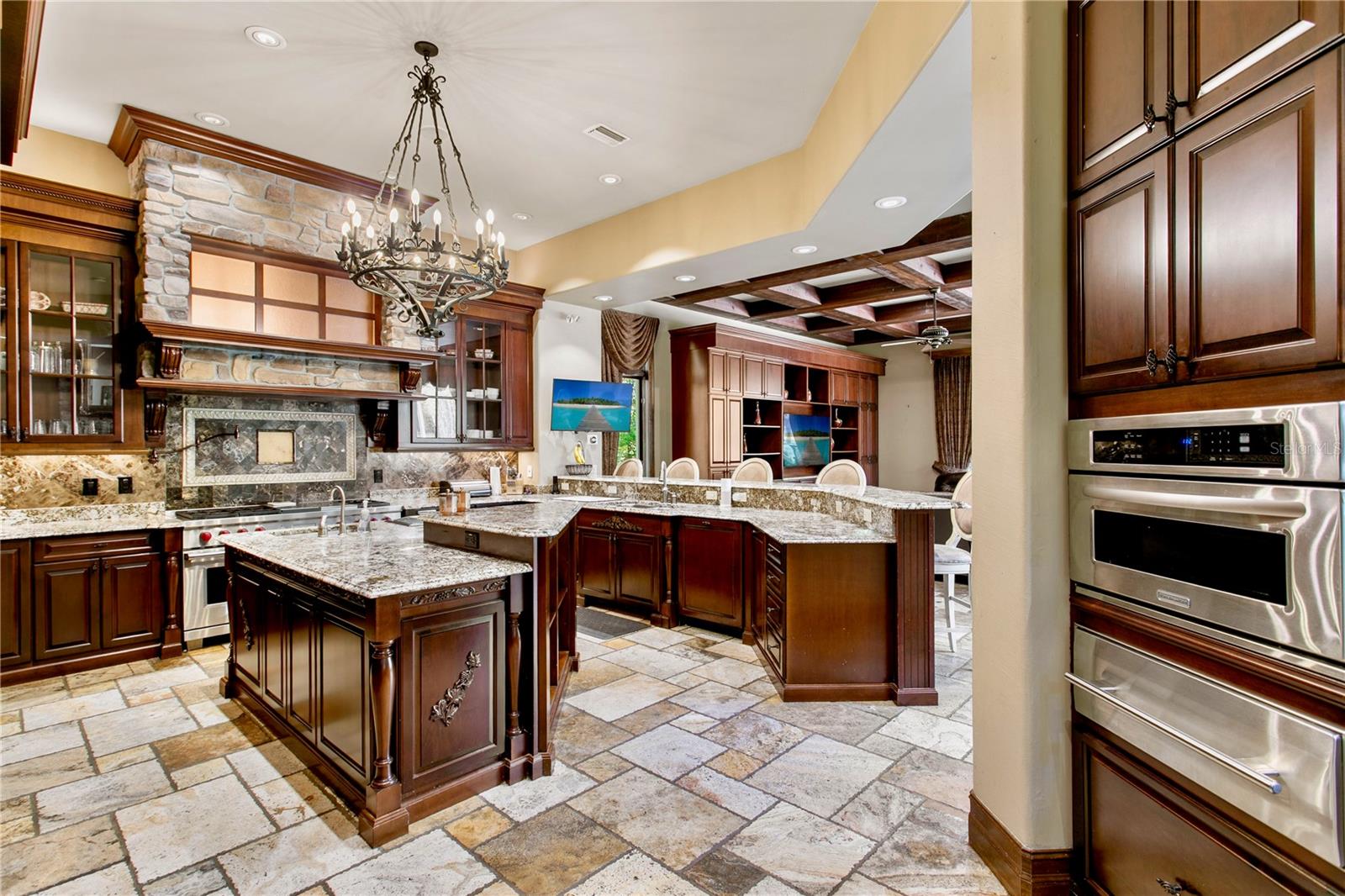 TB8379522 Property Photo