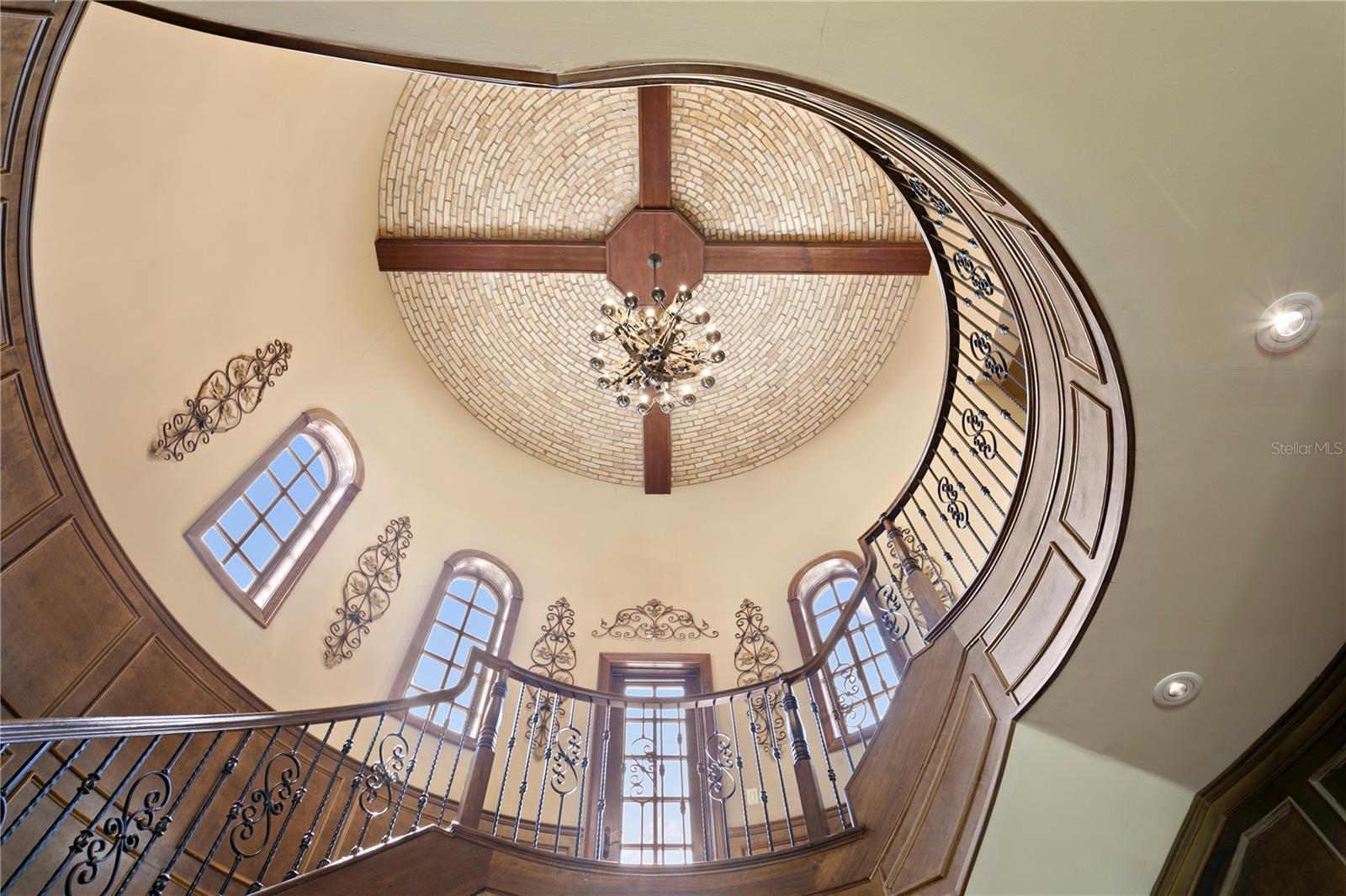 TB8379522 Property Photo