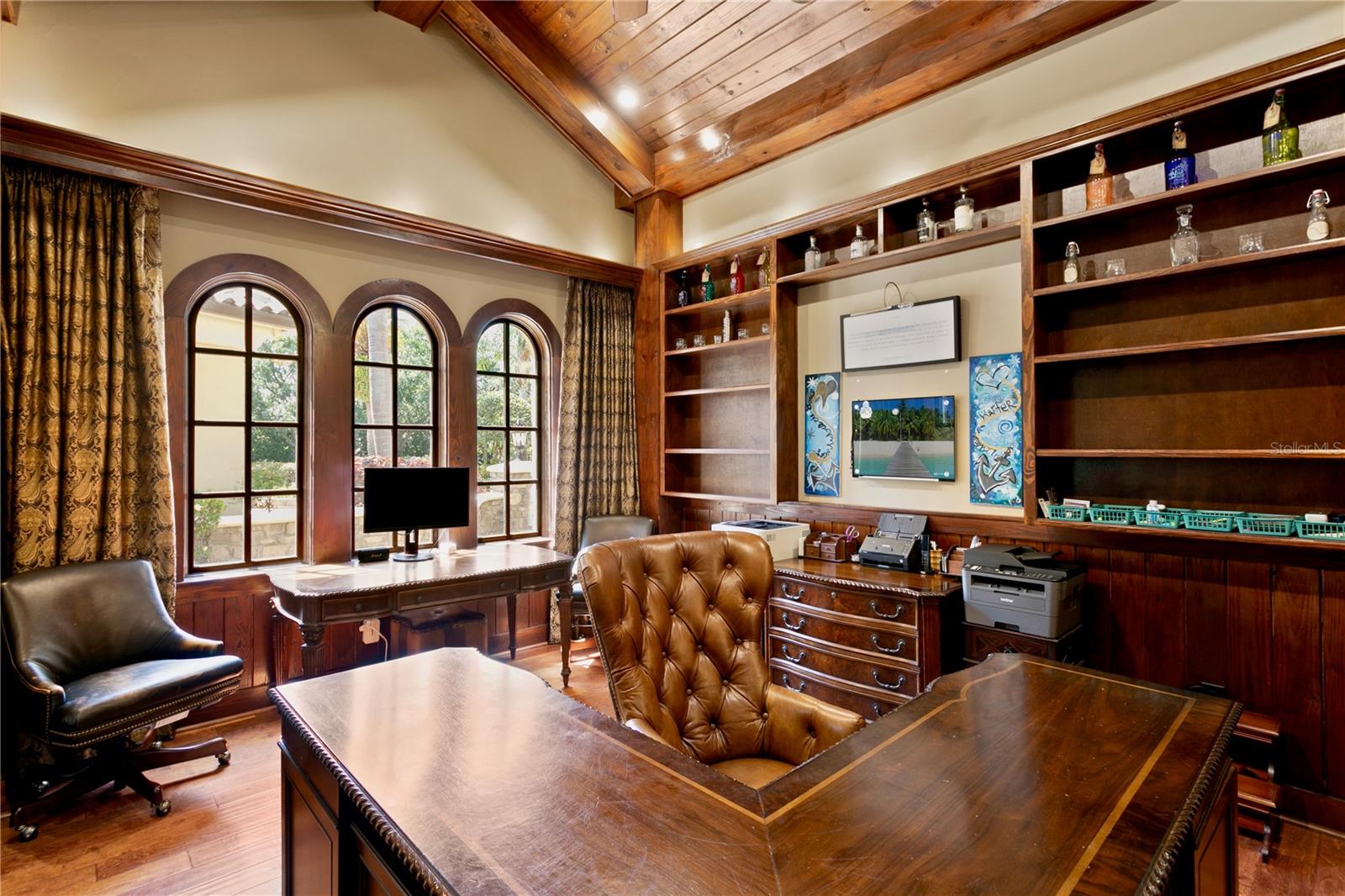 TB8379522 Property Photo