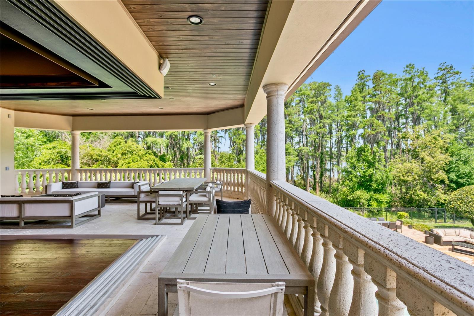 TB8379522 Property Photo