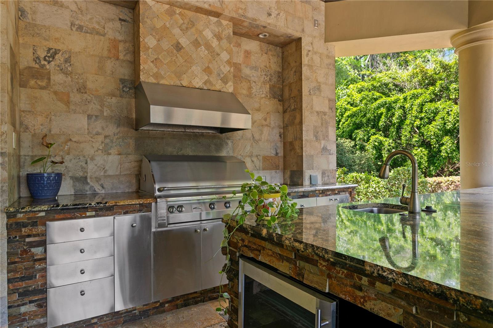 TB8379522 Property Photo