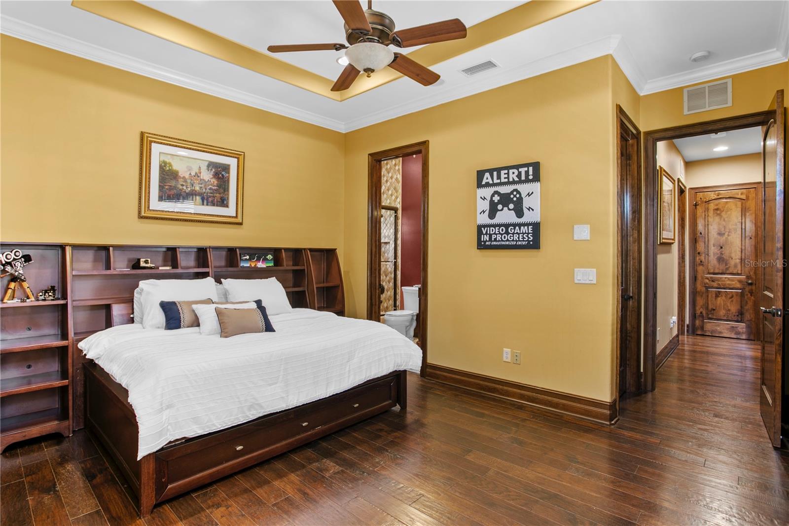 TB8379522 Property Photo