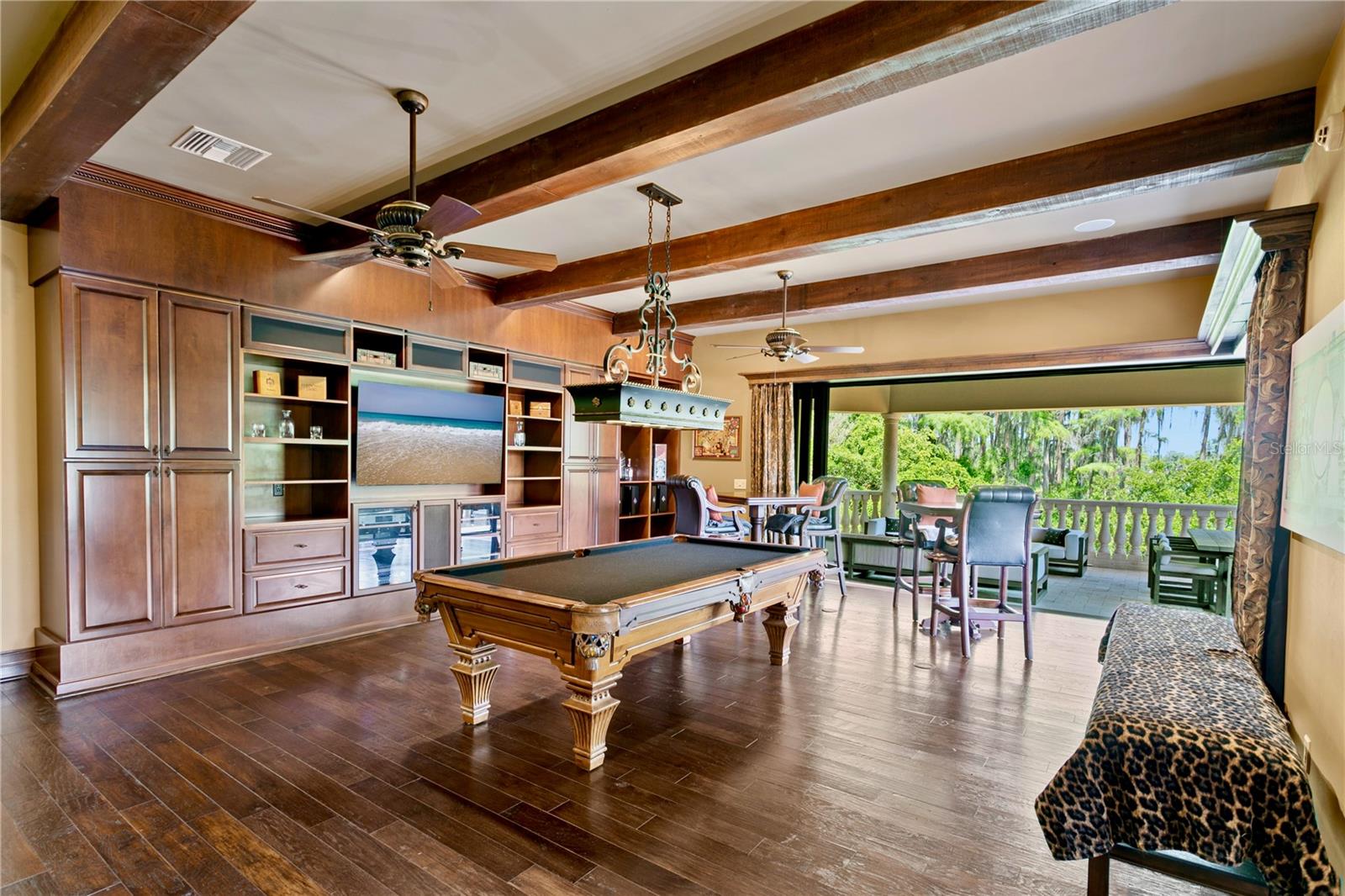 TB8379522 Property Photo