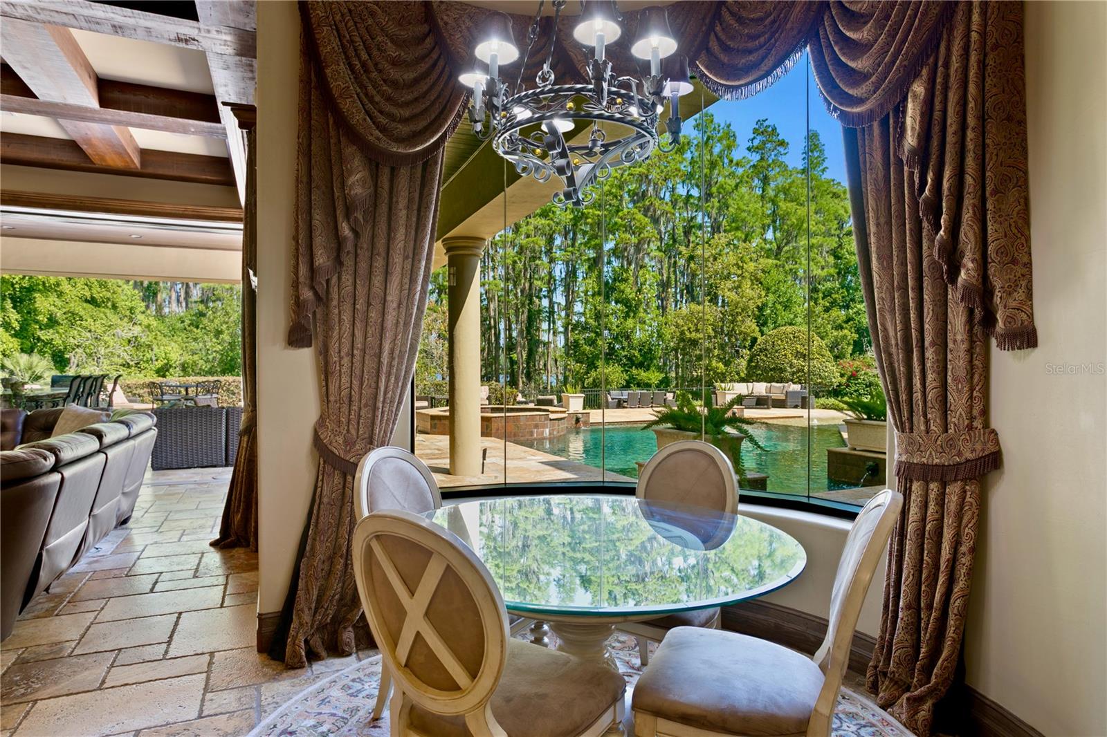 TB8379522 Property Photo