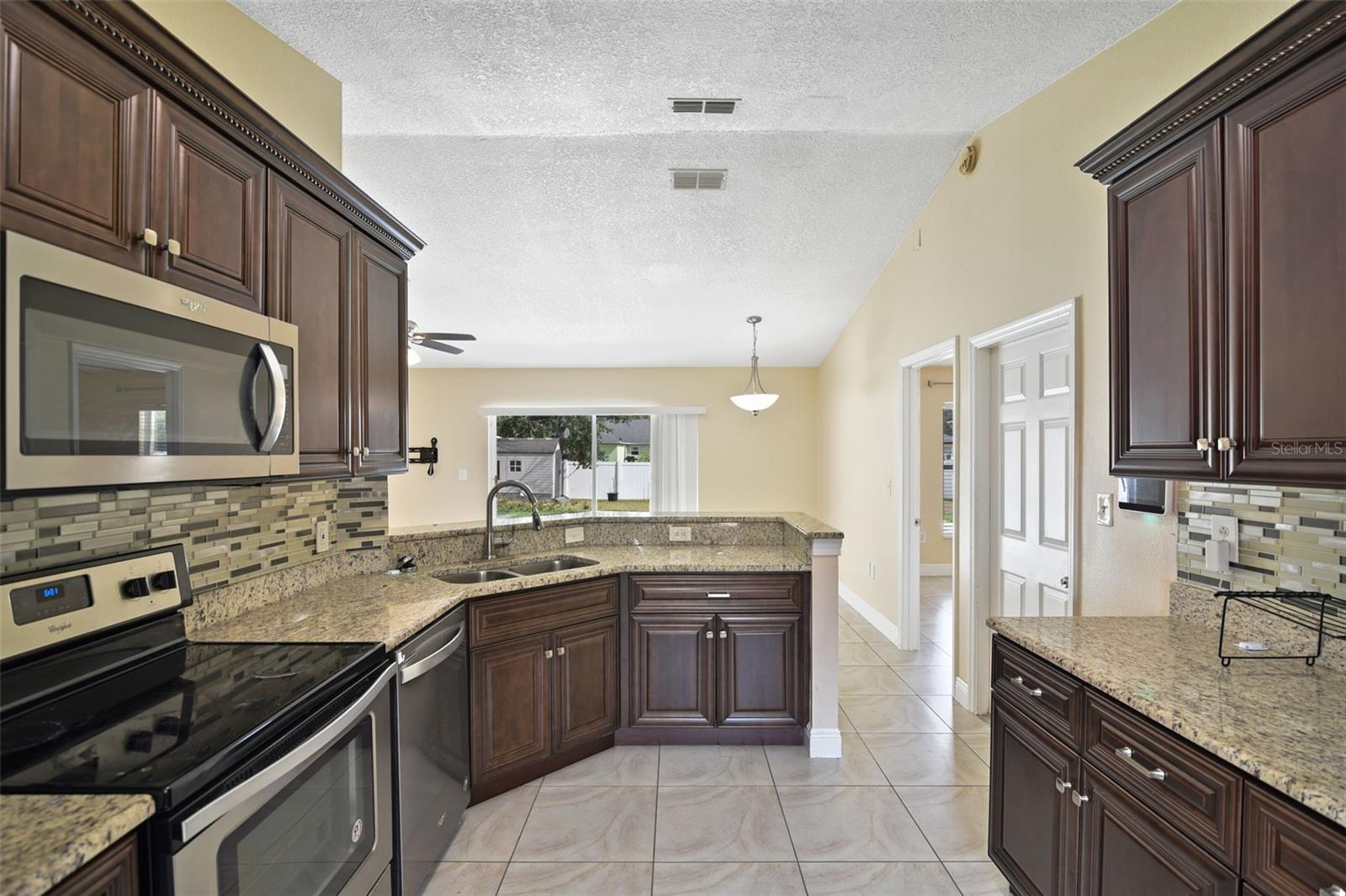 854 MENDOZA DR, KISSIMMEE, FL, 34758