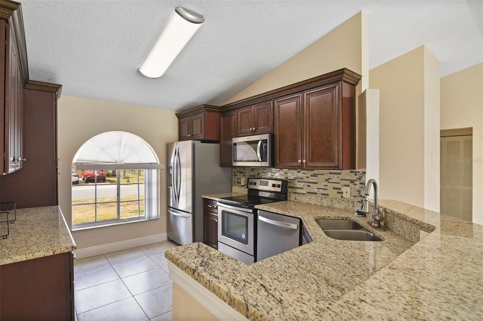 854 MENDOZA DR, KISSIMMEE, FL, 34758