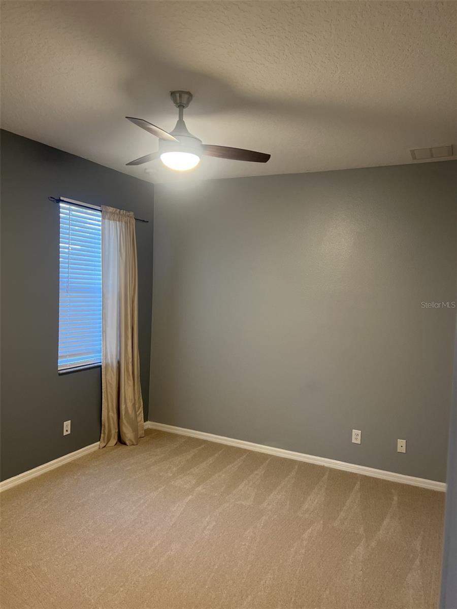 105 E BLUE WATER EDGE DR, EUSTIS, FL, 32736