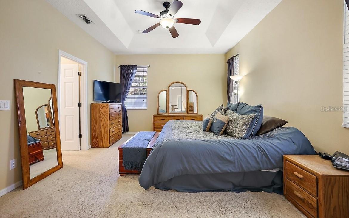 105 E BLUE WATER EDGE DR, EUSTIS, FL, 32736