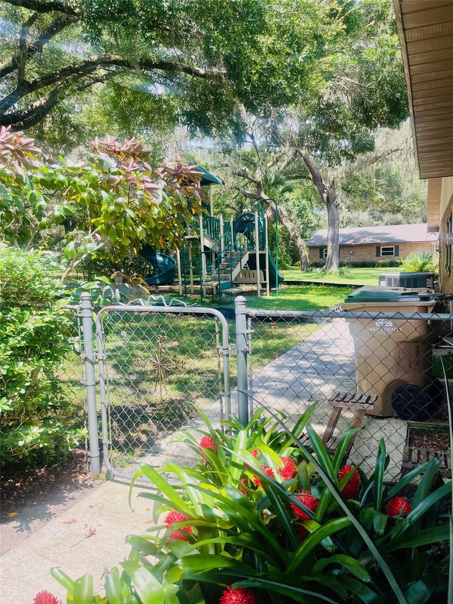 32132 HICKORY LN, SORRENTO, FL, 32776