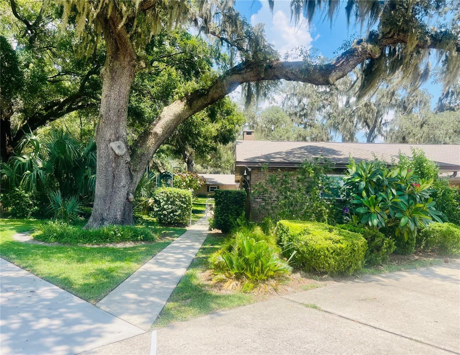 32132 HICKORY LN, SORRENTO, FL, 32776