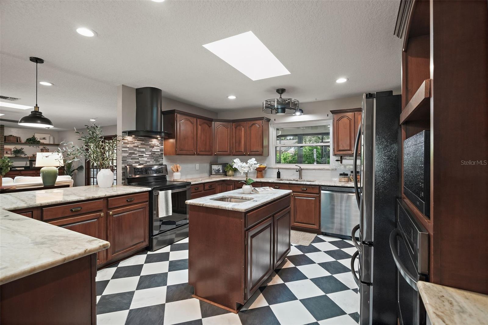 32132 HICKORY LN, SORRENTO, FL, 32776