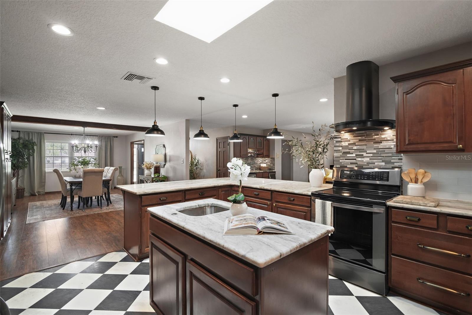 32132 HICKORY LN, SORRENTO, FL, 32776
