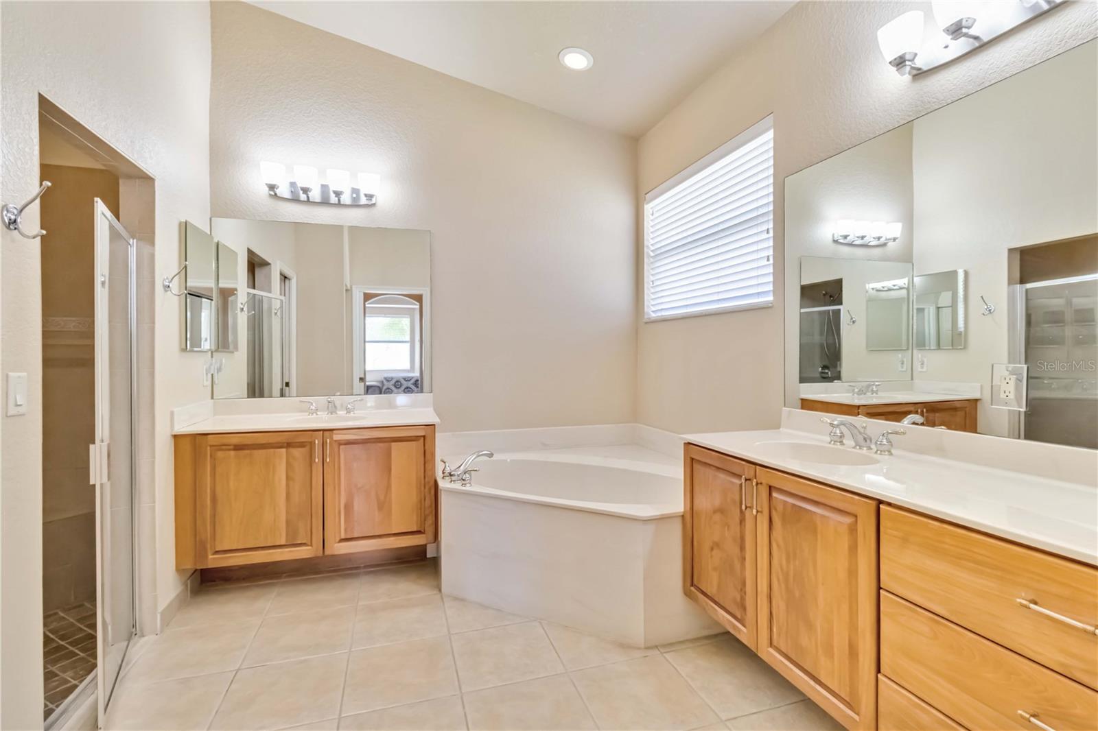 6519 43RD CT E, SARASOTA, FL, 34243