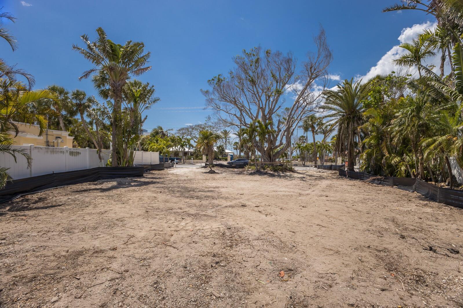 335 N WASHINGTON DR, SARASOTA, FL, 34236