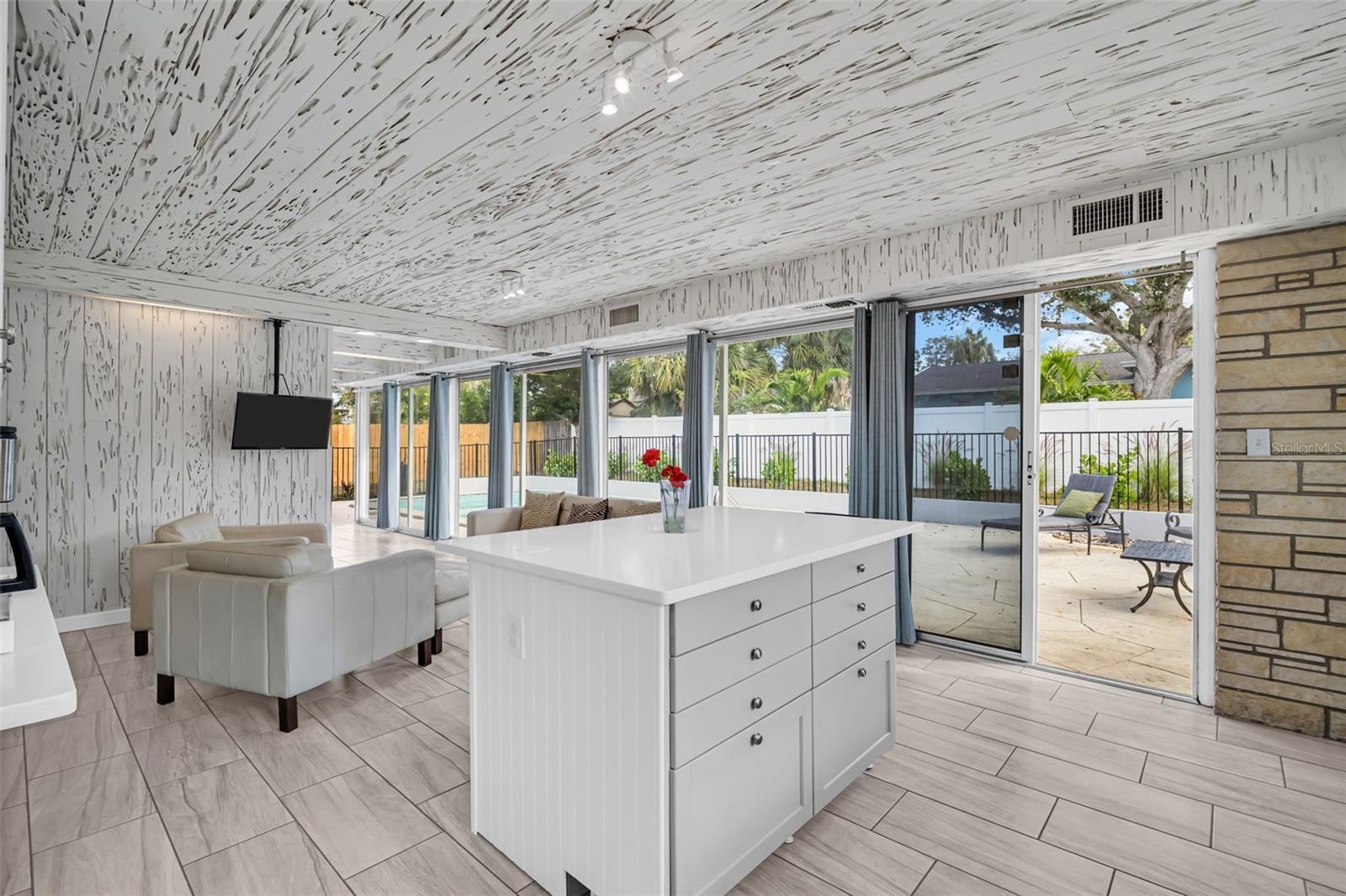 307 ORANGEWOOD LN, LARGO, FL, 33770