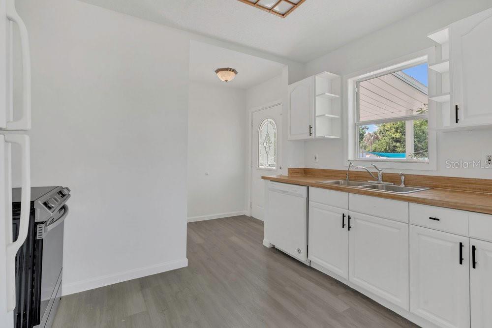 704 S CLYDE AVE, KISSIMMEE, FL, 34741