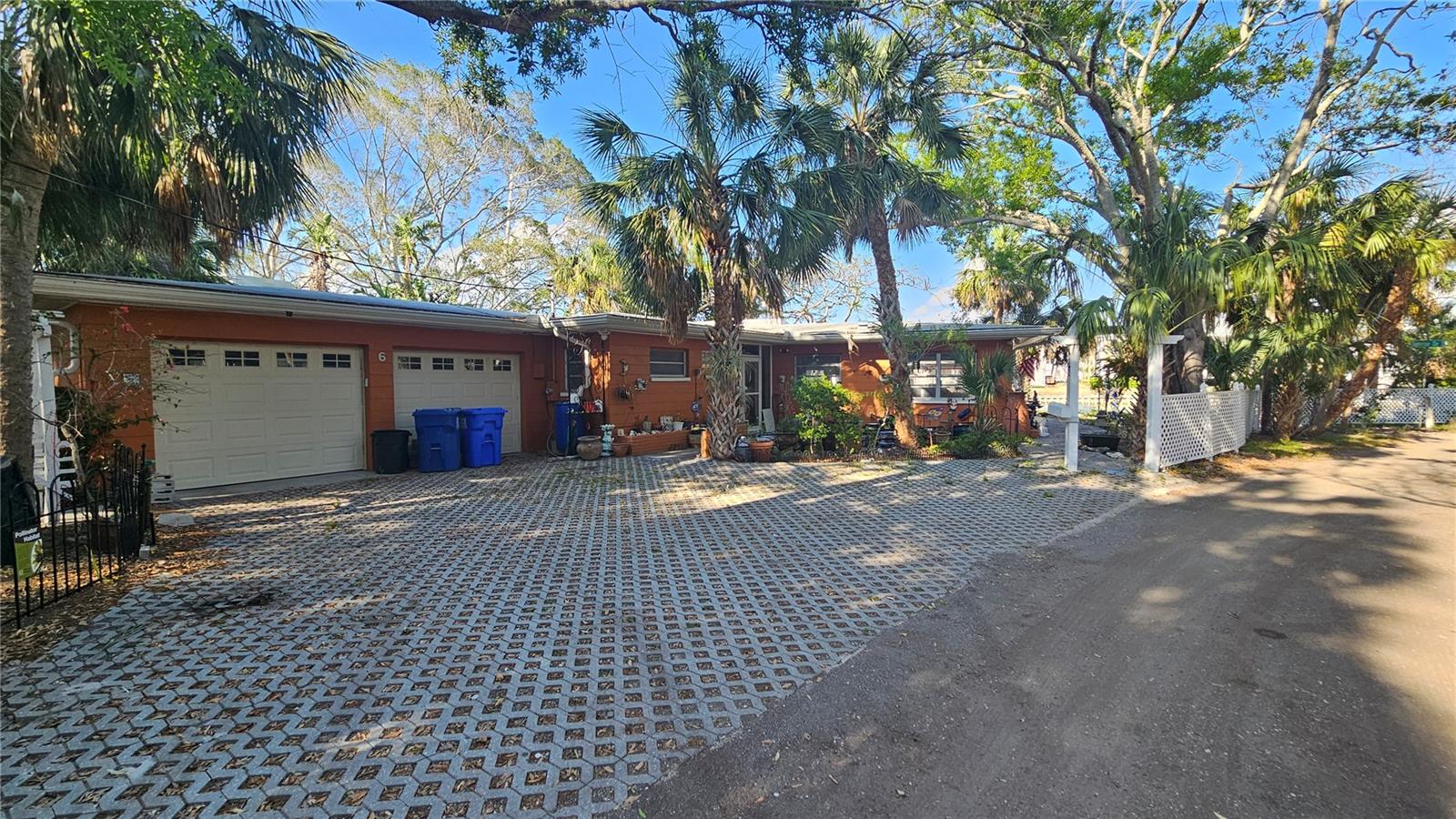 6 SEA LN S, ST PETERSBURG, FL, 33705