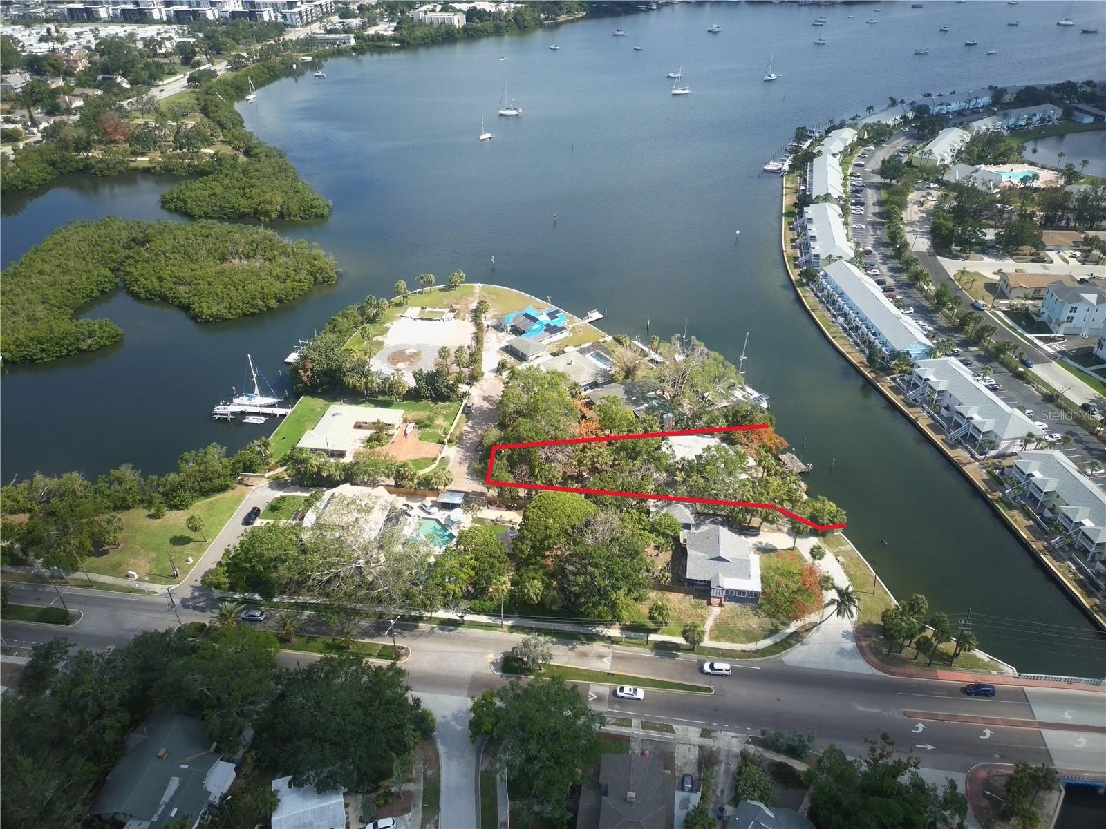 6 SEA LN S, ST PETERSBURG, FL, 33705