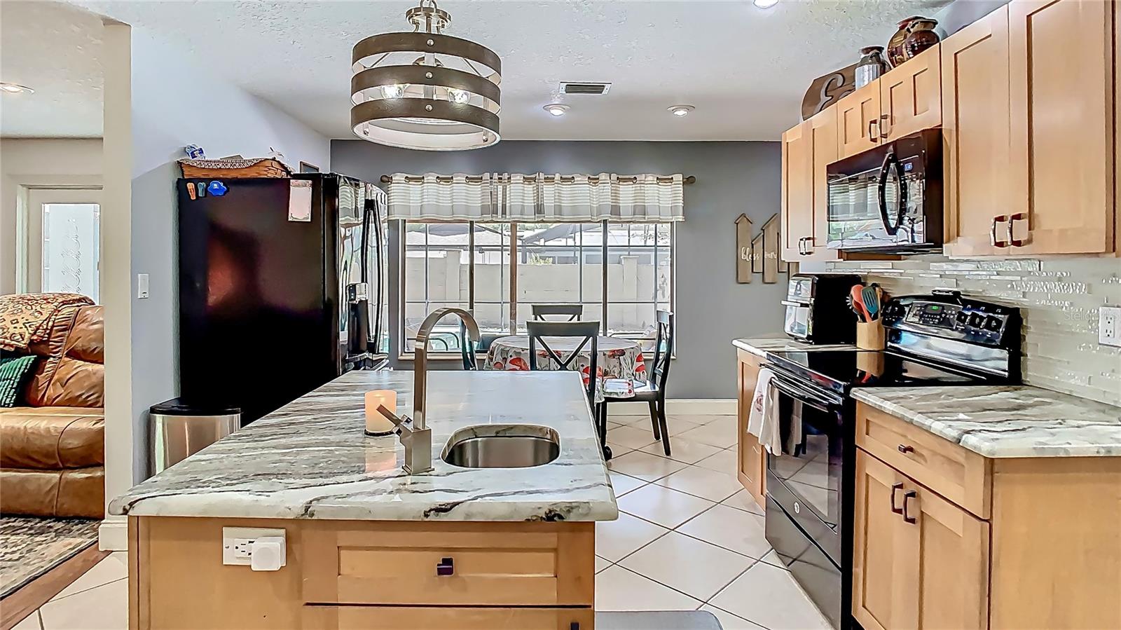 105 ELIZABETH AVE, ALTAMONTE SPRINGS, FL, 32701