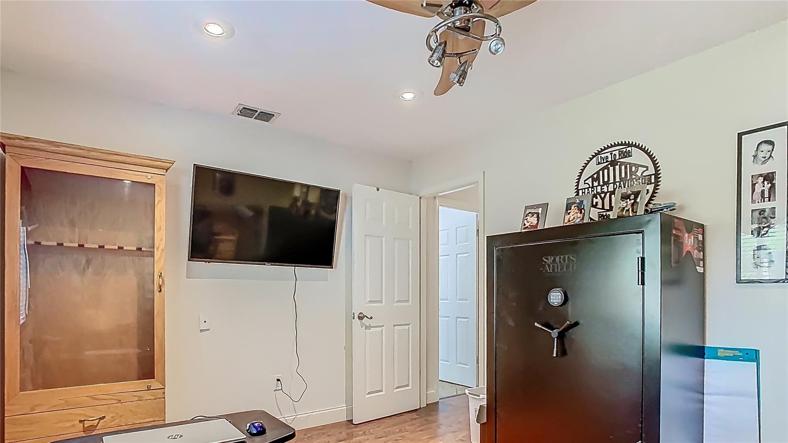 105 ELIZABETH AVE, ALTAMONTE SPRINGS, FL, 32701