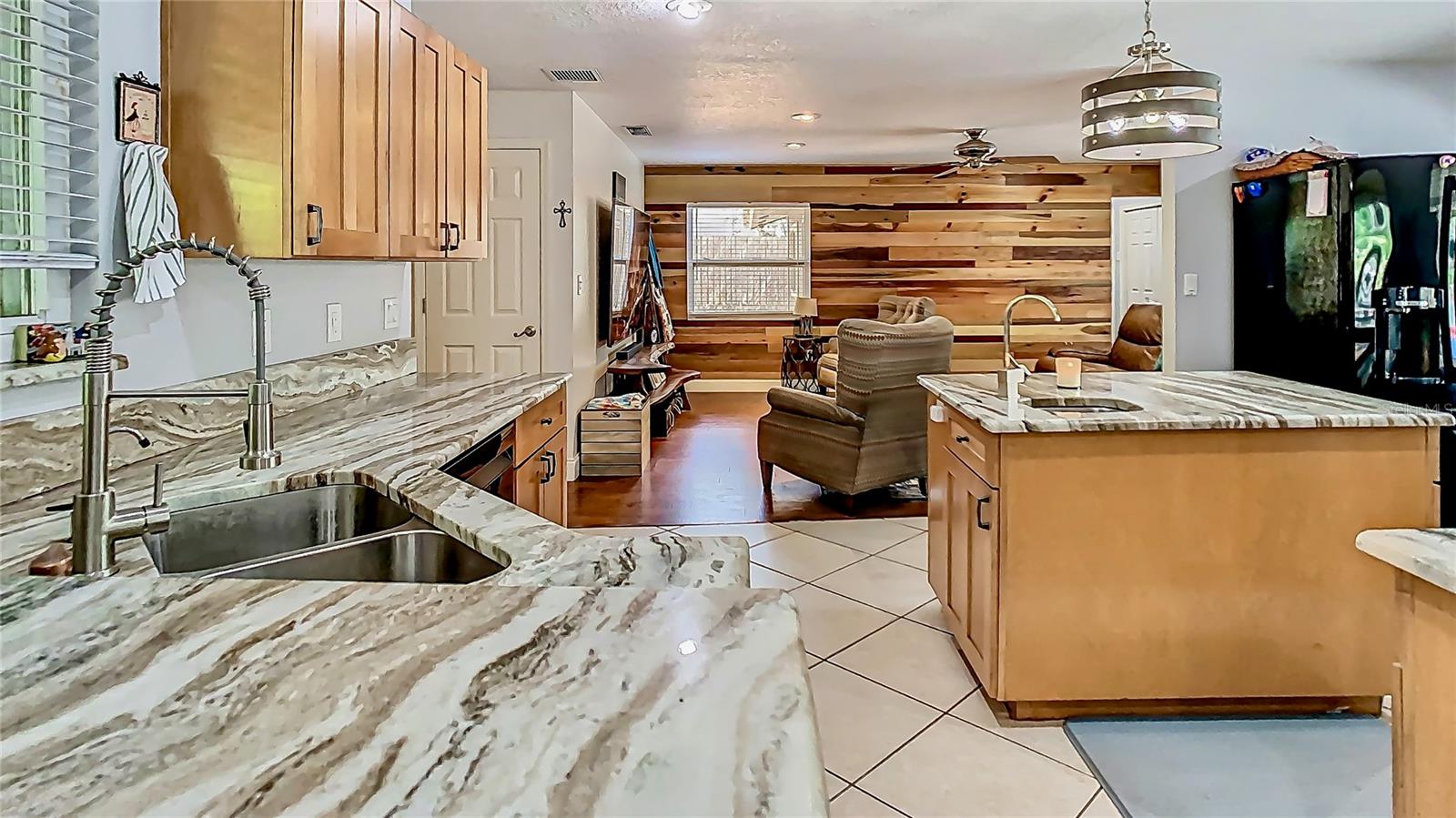 105 ELIZABETH AVE, ALTAMONTE SPRINGS, FL, 32701