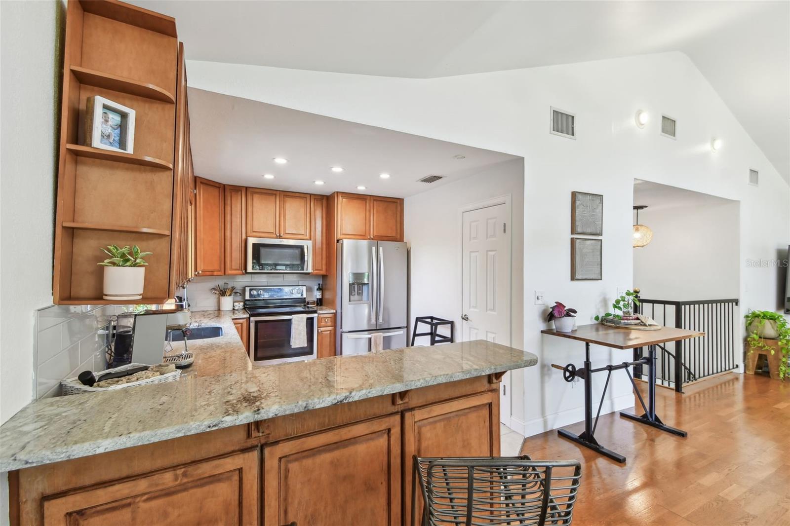 1735 MARYLAND AVE NE, ST PETERSBURG, FL, 33703