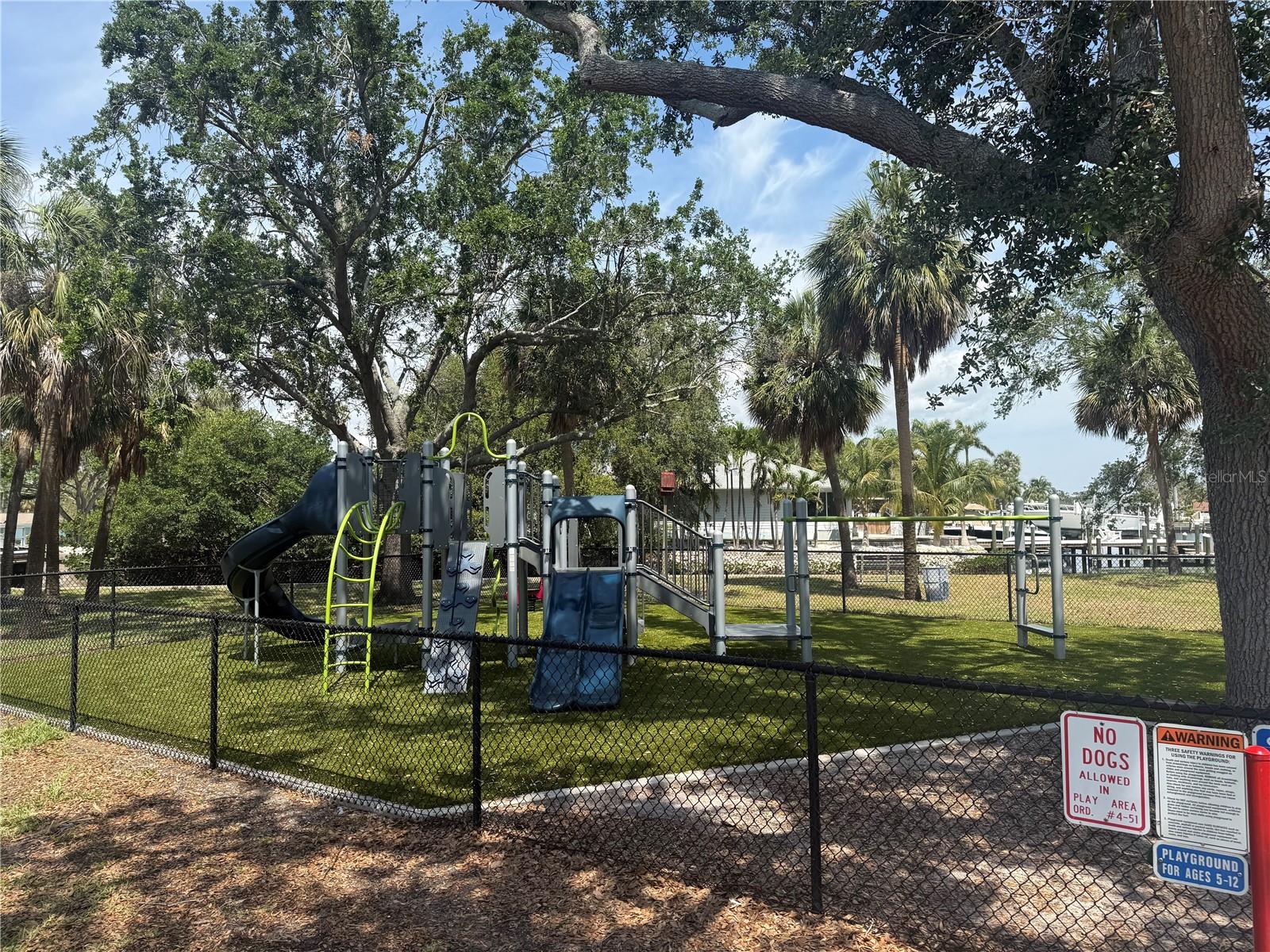 1735 MARYLAND AVE NE, ST PETERSBURG, FL, 33703