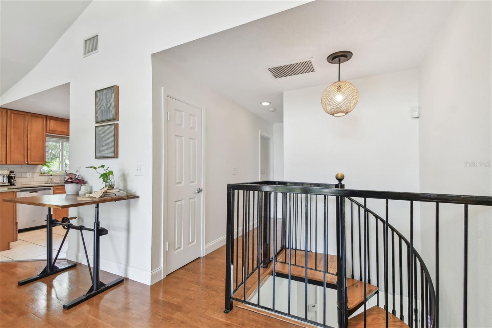 1735 MARYLAND AVE NE, ST PETERSBURG, FL, 33703