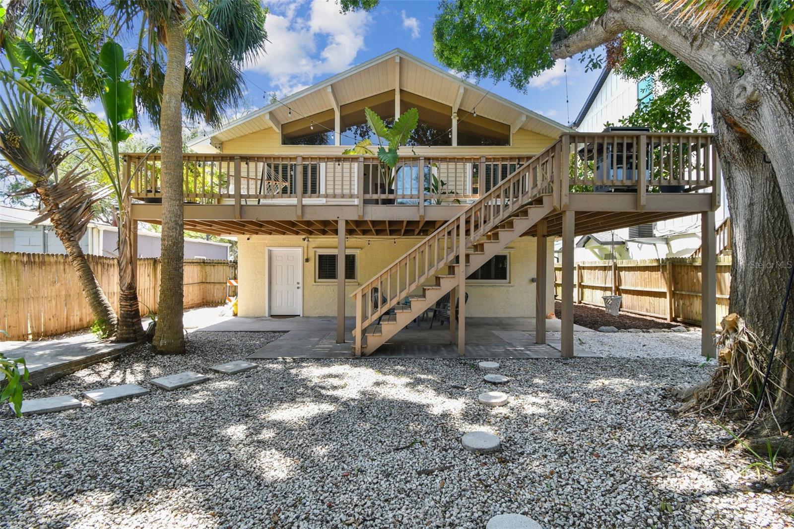 1735 MARYLAND AVE NE, ST PETERSBURG, FL, 33703