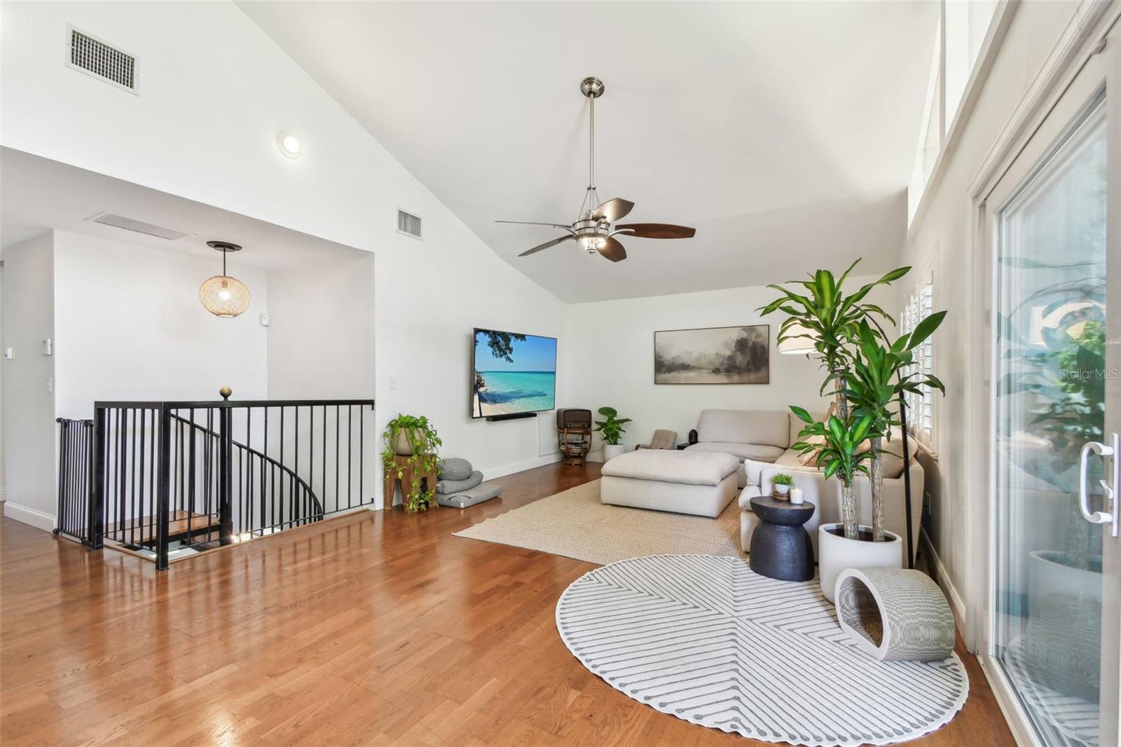 1735 MARYLAND AVE NE, ST PETERSBURG, FL, 33703