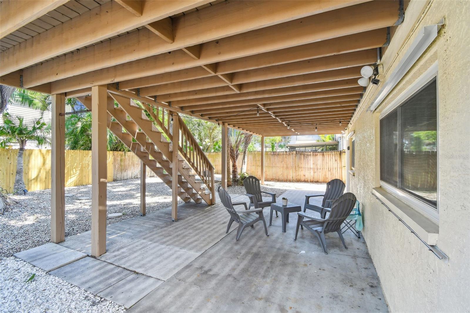 1735 MARYLAND AVE NE, ST PETERSBURG, FL, 33703