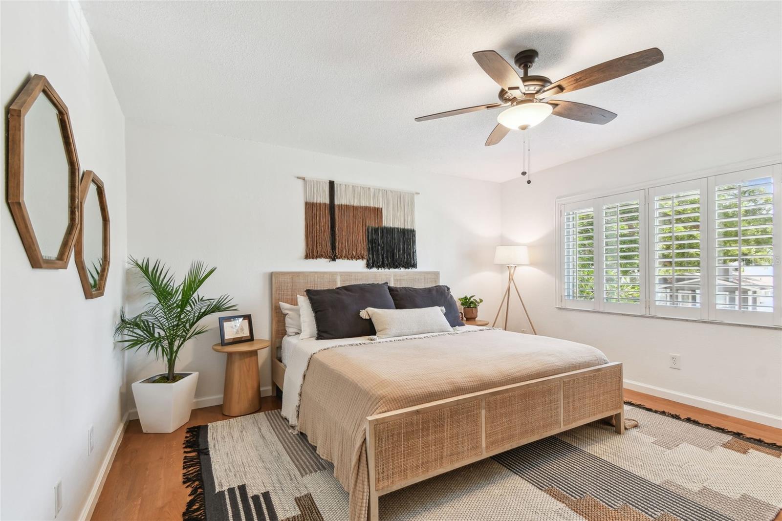 1735 MARYLAND AVE NE, ST PETERSBURG, FL, 33703