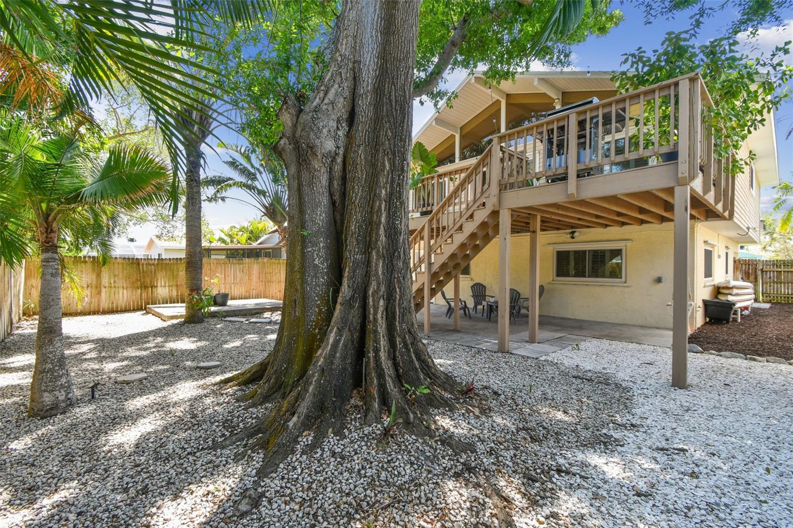 1735 MARYLAND AVE NE, ST PETERSBURG, FL, 33703