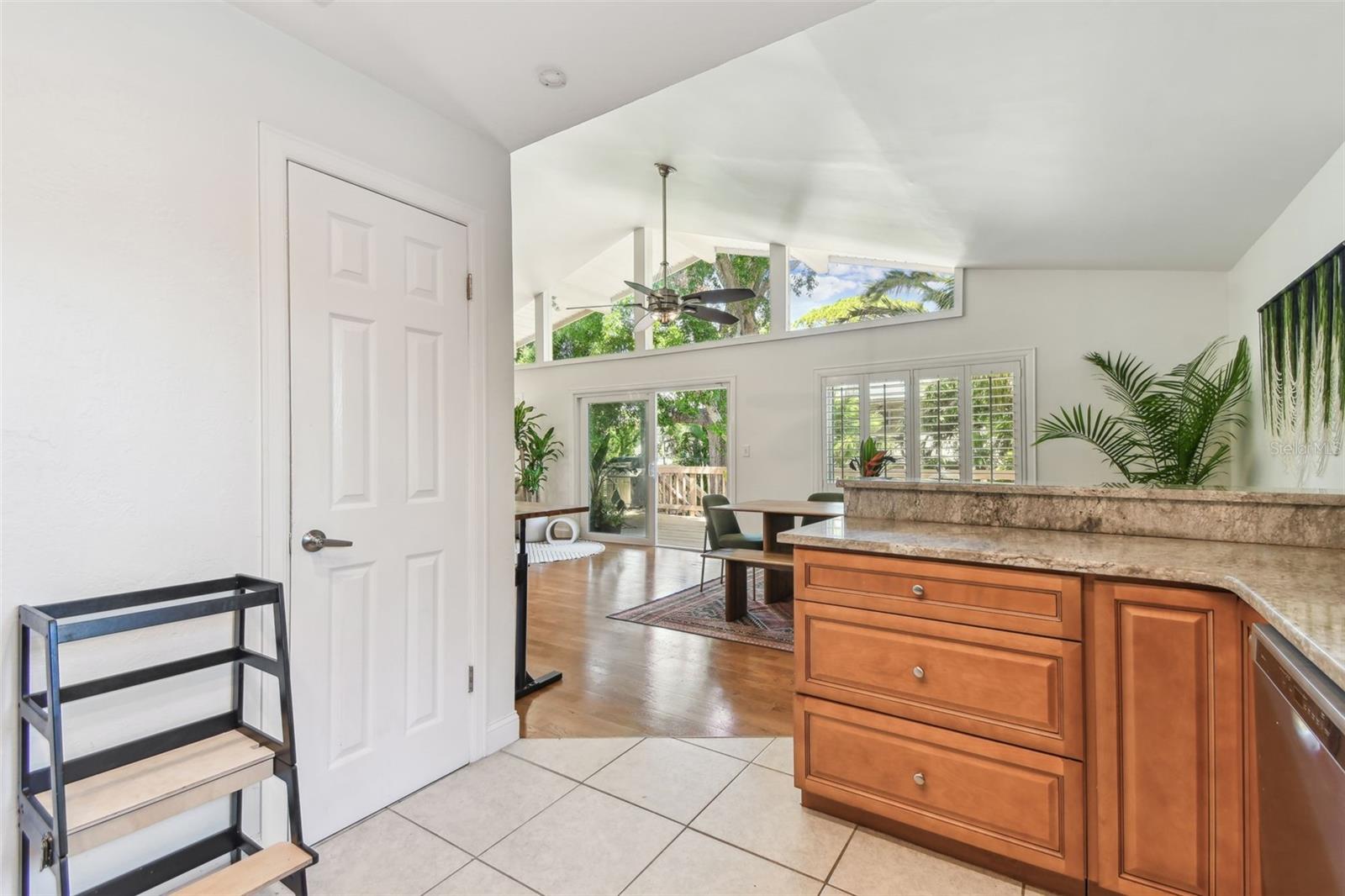 1735 MARYLAND AVE NE, ST PETERSBURG, FL, 33703