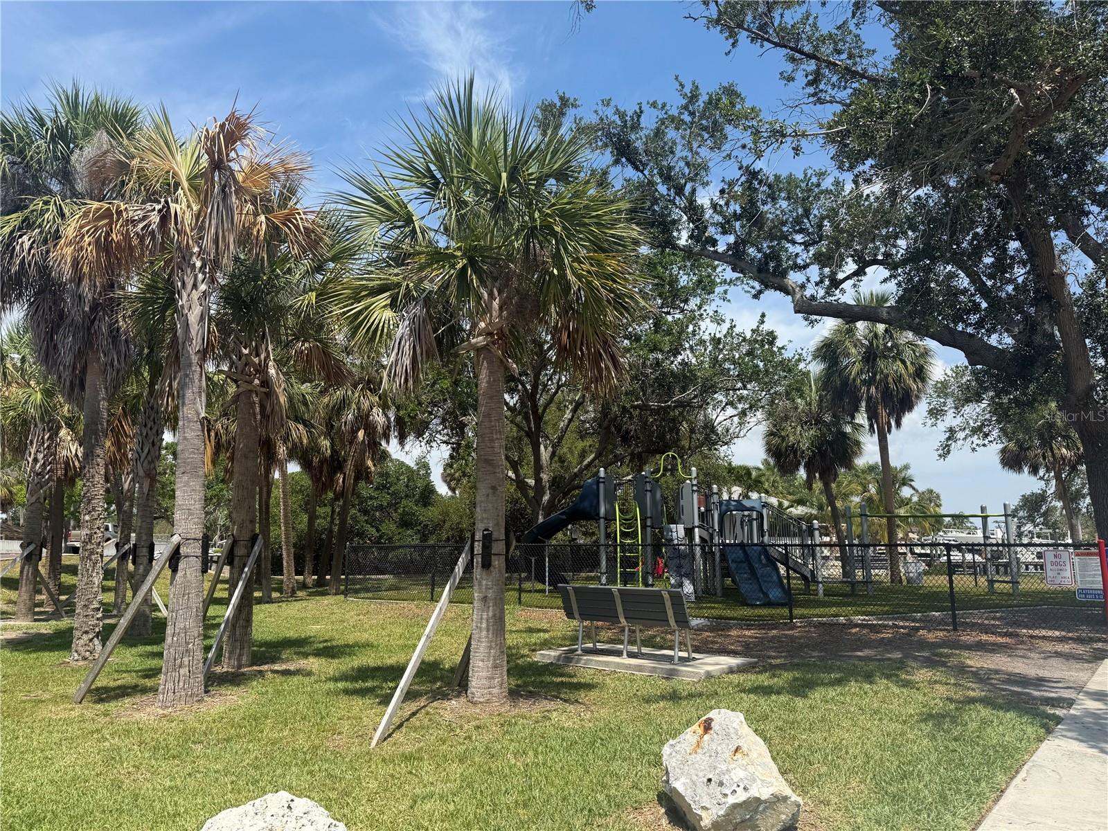 1735 MARYLAND AVE NE, ST PETERSBURG, FL, 33703