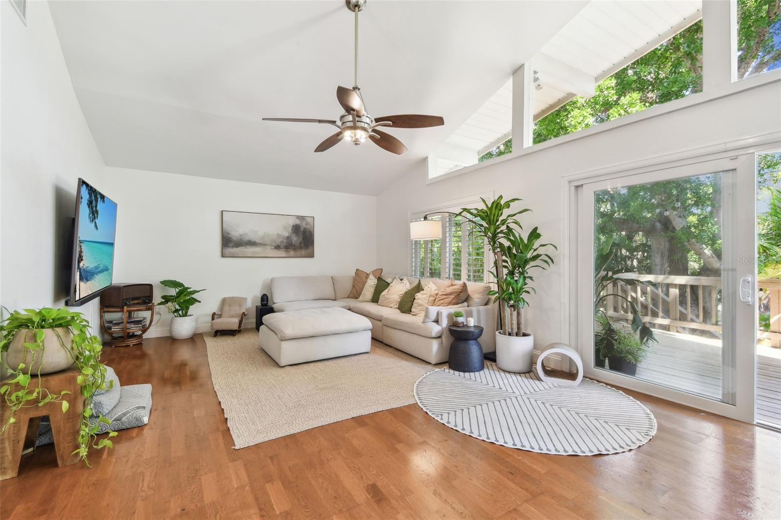 1735 MARYLAND AVE NE, ST PETERSBURG, FL, 33703