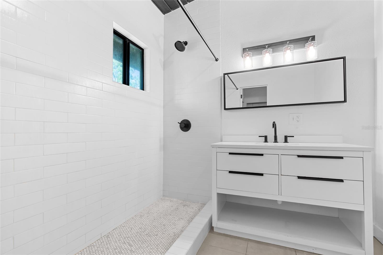 18816 CARR DR, LUTZ, FL, 33559