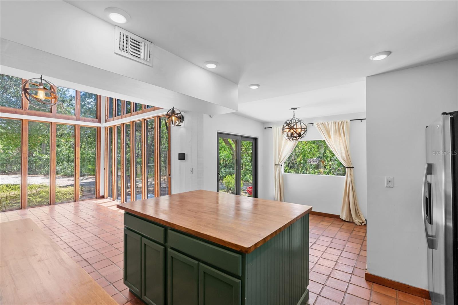 18816 CARR DR, LUTZ, FL, 33559