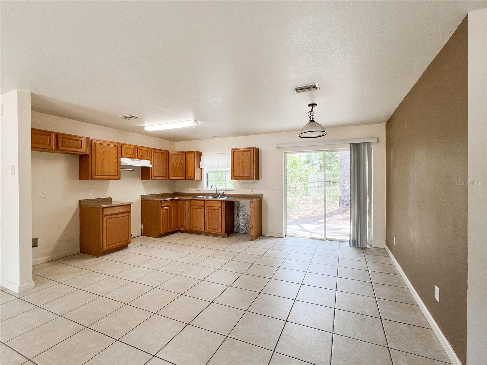 15230 S COUNTRY CLUB DR, WILLISTON, FL, 32696