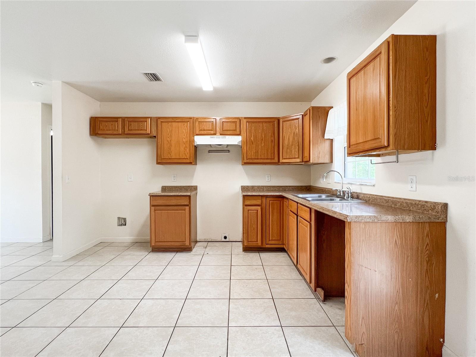 15230 S COUNTRY CLUB DR, WILLISTON, FL, 32696