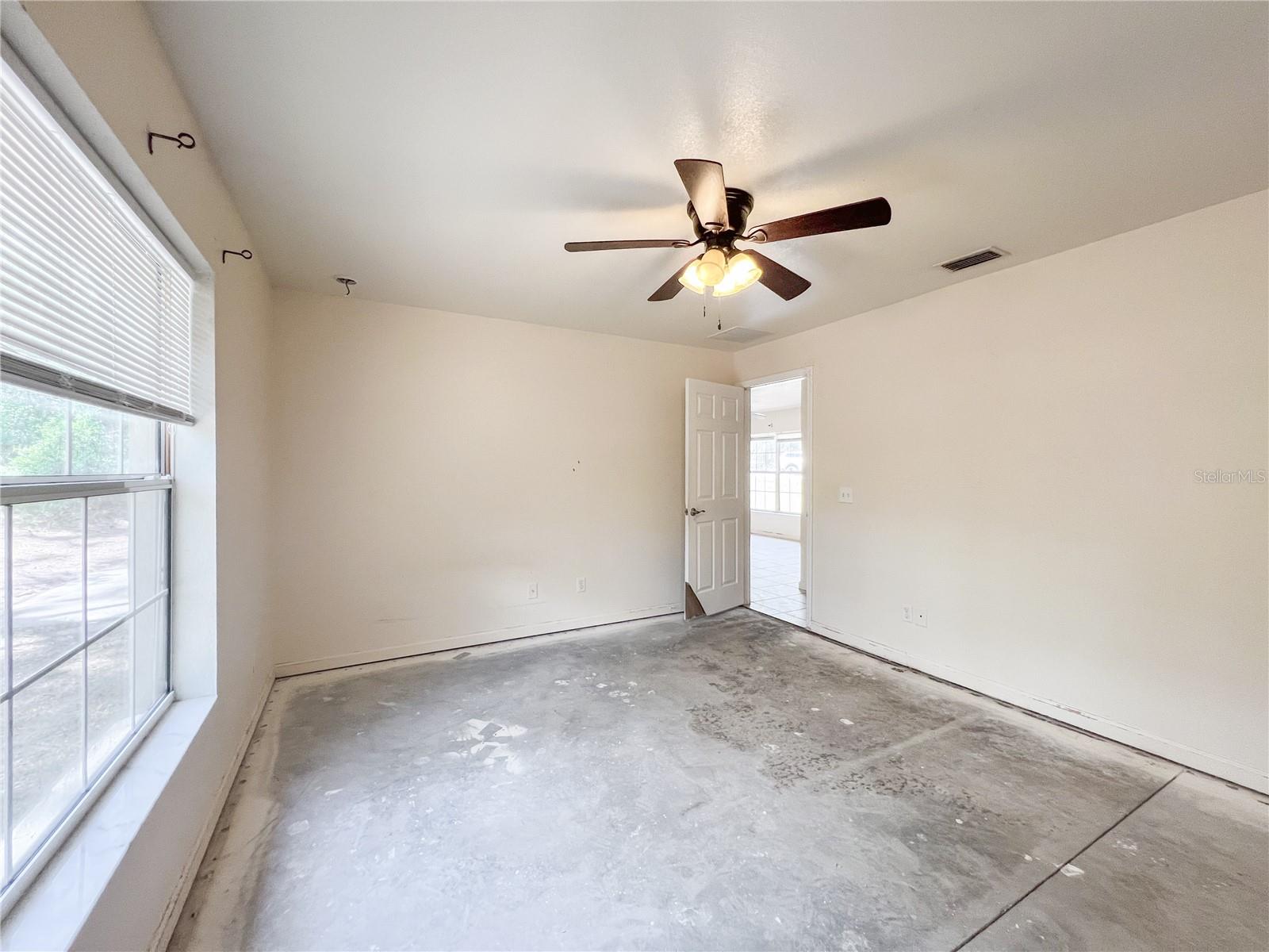 15230 S COUNTRY CLUB DR, WILLISTON, FL, 32696