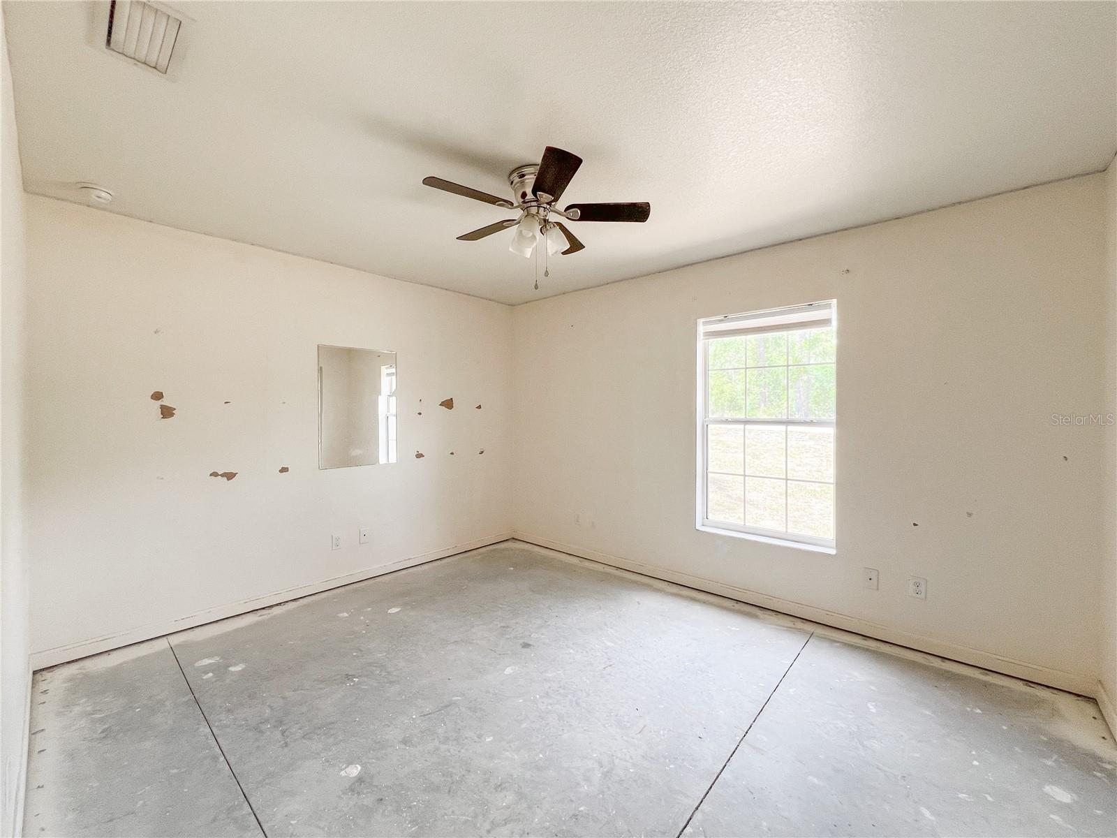 15230 S COUNTRY CLUB DR, WILLISTON, FL, 32696